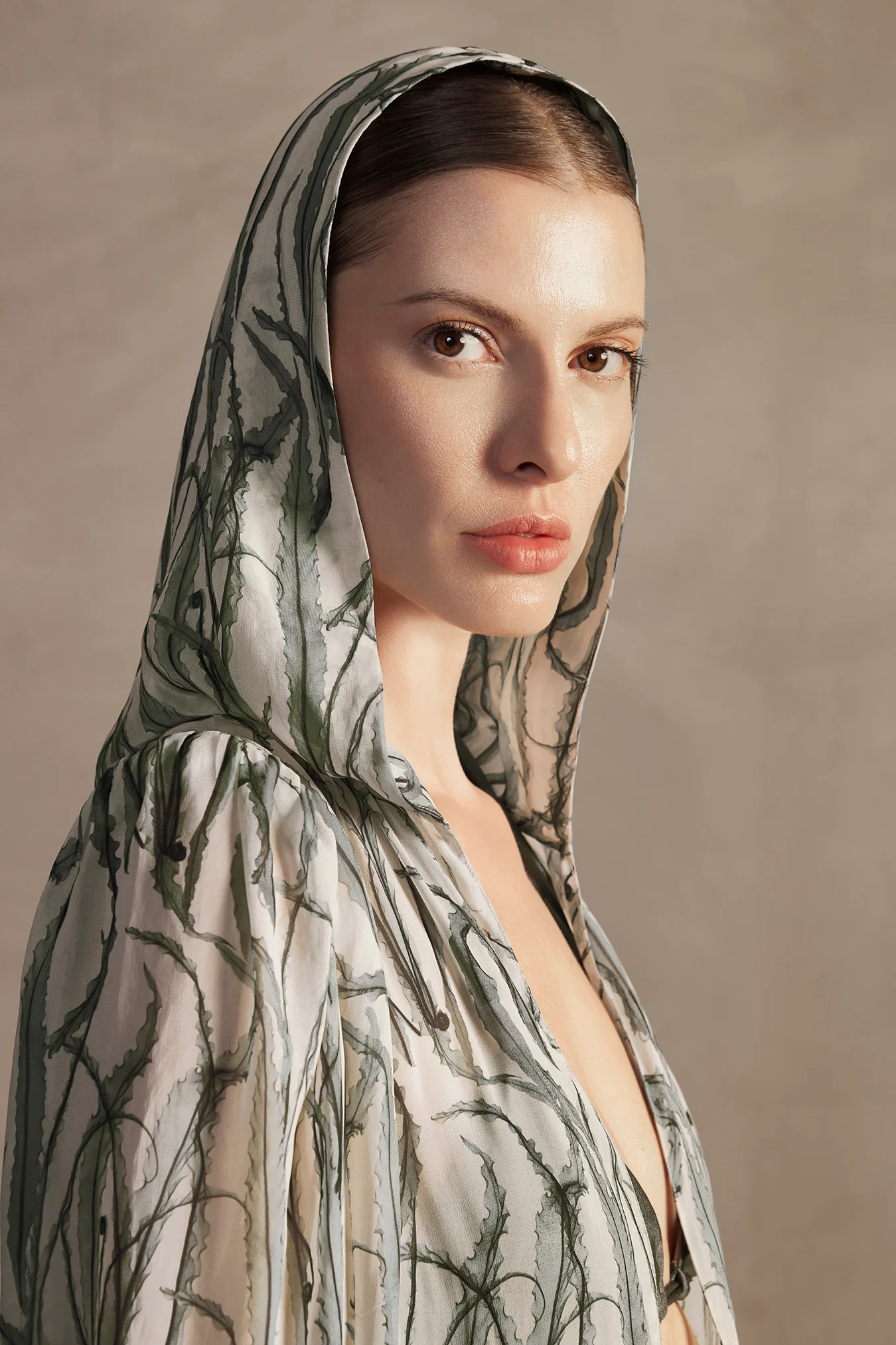Samambaia Hooded Long Robe - Image 3