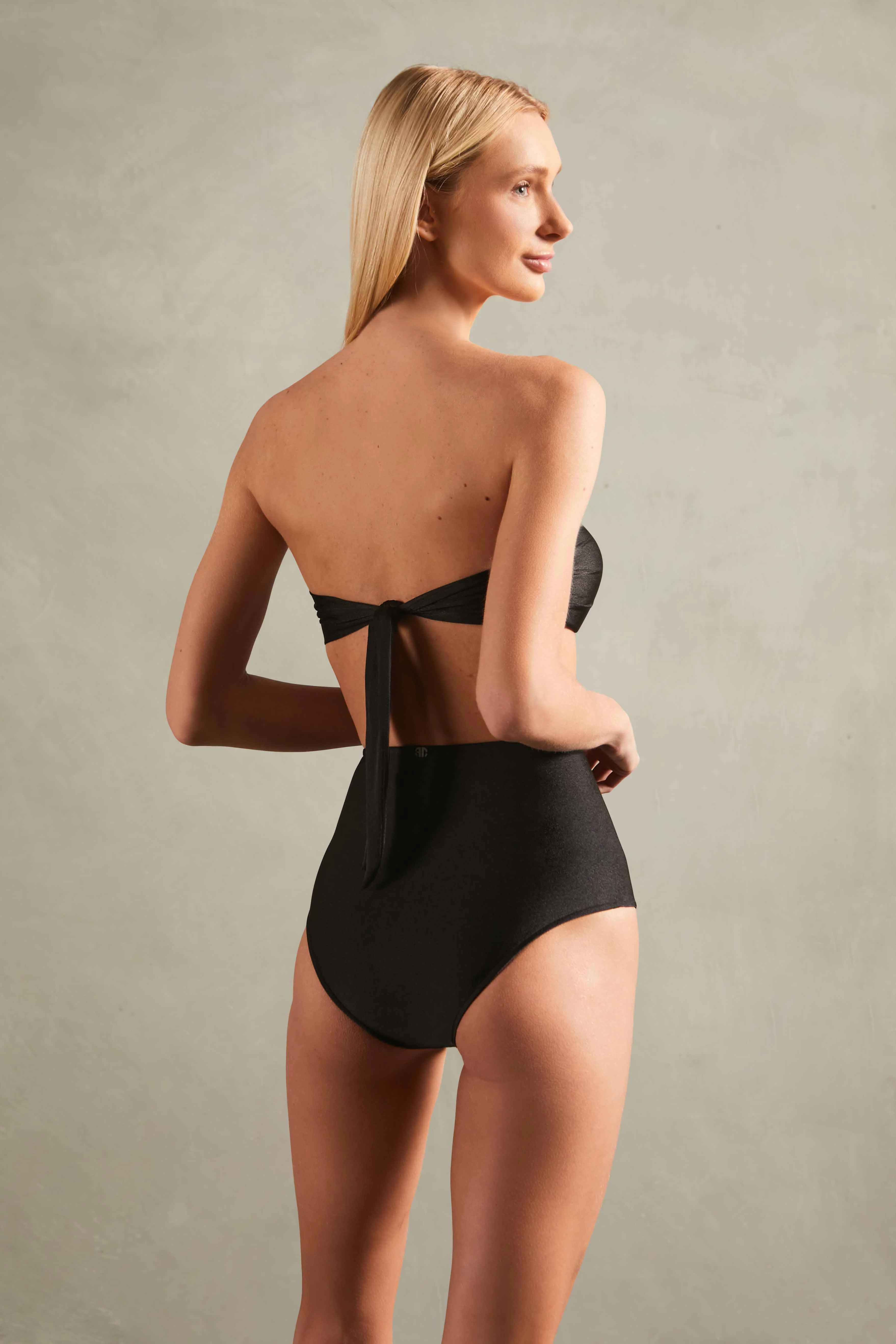 Solid Hot Pants Bandeau Bikini - Image 5